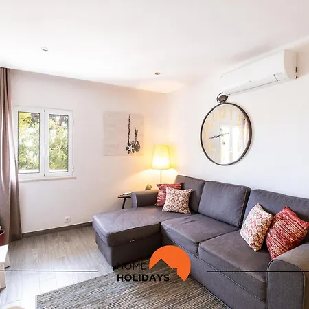 #094 Modern Flats & Great Location Albufeira