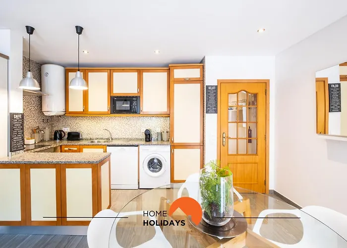 #094 Modern Flats With Pool Great Location *