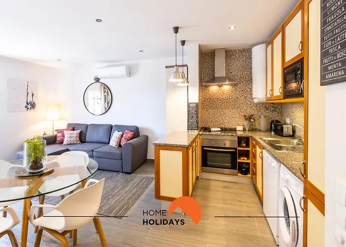 #094 Modern Flats With Pool Great Location