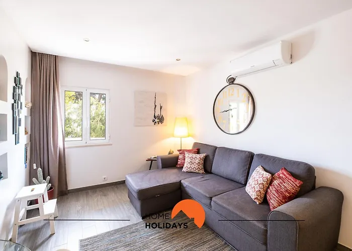 #094 Modern Flats With Pool Great Location Albufeira