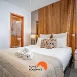 #094 Modern Flats & Great Location Apartman